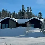 Brand New On The Sunny Side Of Gaustatoppen With A Beautiful View 別荘 Tuddal
